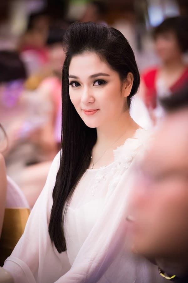 Các sao Việt nhận bằng thạc sĩ dù tuổi đời còn rất trẻ