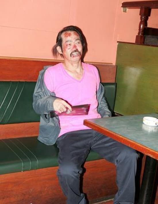 Các vua võ thuật xứ Trung: Người ngồi xe lăn, người bị vợ con bỏ