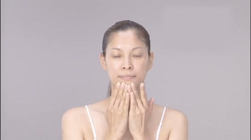 Cách giữ làn da sáng mịn như gái đôi mươi nhờ massage kiểu người Nhật