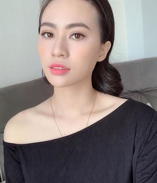 Cuộc sống sang chảnh của hot girl bị đồn là người mới của Quang Hải