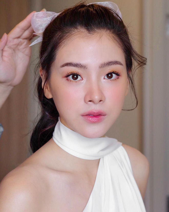 Đã xinh lại càng thêm rạng rỡ vì Baifern chọn makeup sương sương