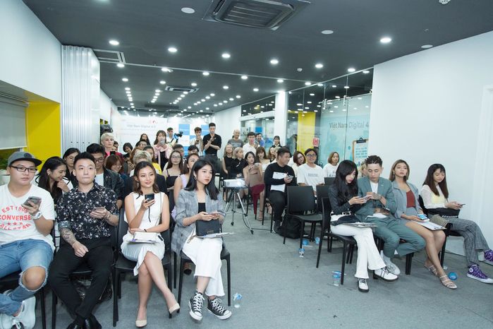 Dàn Creators thế hệ Z hội tụ về workshop của YAN & Google