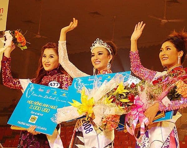 Điểm mặt những Hoa hậu, Á hậu xuất thân từ lò Đại học Ngoại thương