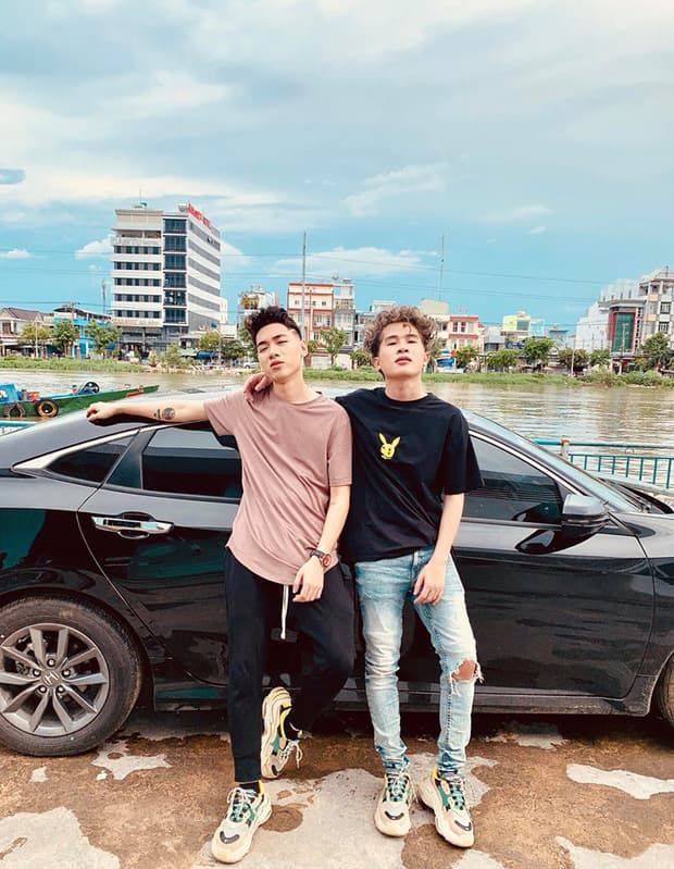 Giữa ồn ào tình cảm với nữ chính Sóng gió, Jack xuất hiện mệt mỏi