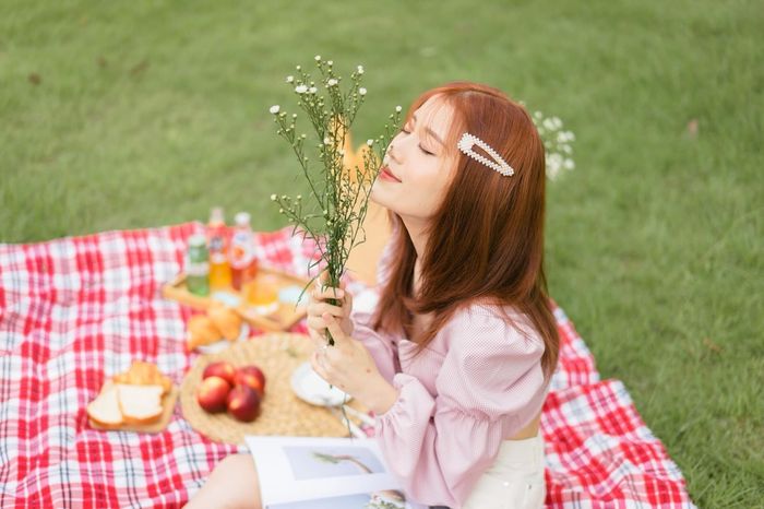 Han Sara không ngại đụng độ Sơn Tùng M-TP khi comeback với Đếm Cừu