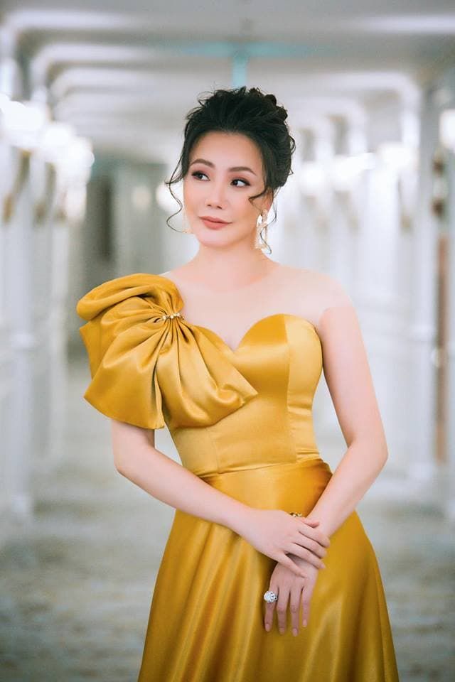 Hồ Quỳnh Hương thừa nhận từng chảnh chọe và rất lụy tình