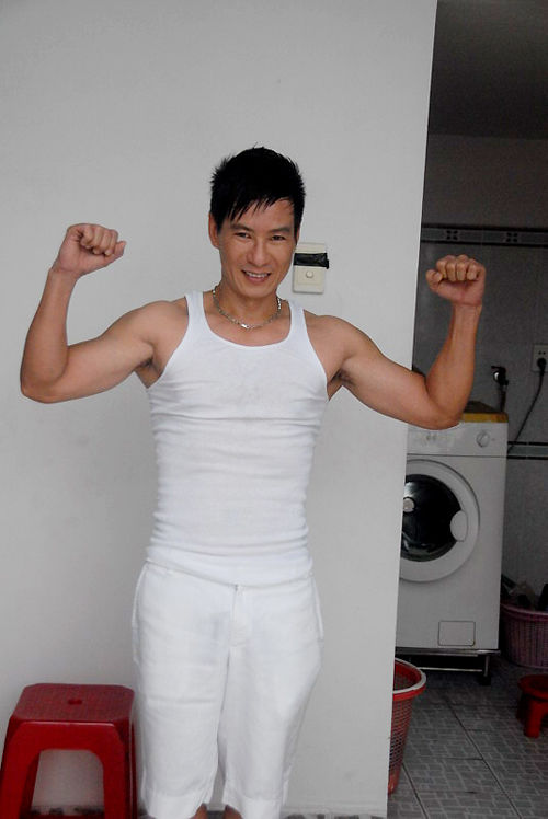 Khi các “ông chú” U50 của Vbiz đọ body cực phẩm: Đan Trường, Trung Dũn