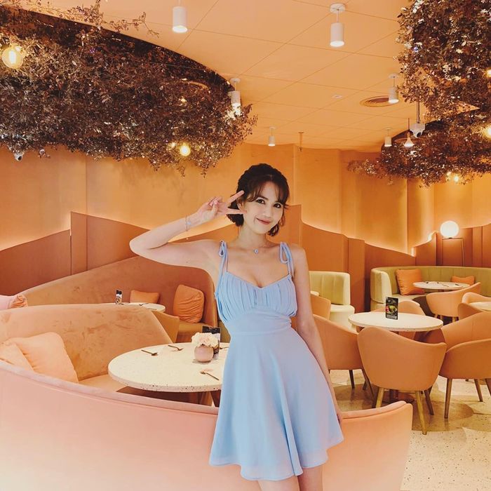 Không chỉ lấn sân sang Vlogger, Ngọc Trinh giờ đây còn dạy kinh doanh