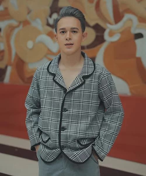 Không hẹn mà gặp, sao Về nhà đi con đồng loạt bung xõa kiểu tóc mới