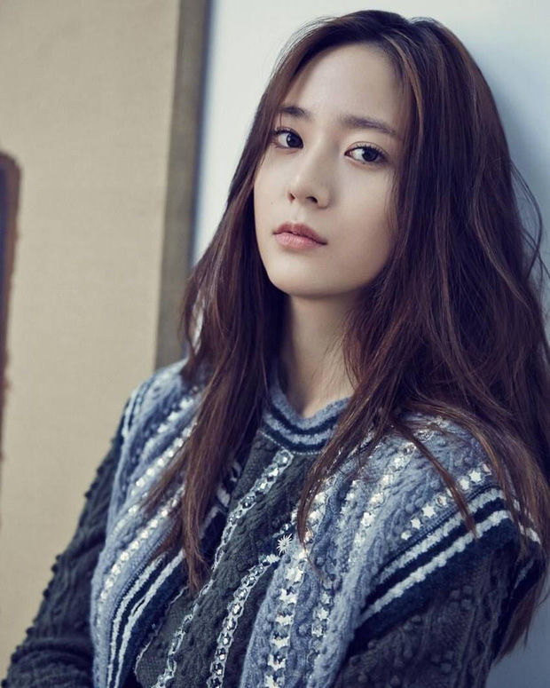 Không phải Lisa (BLACKPINK) hay Song Hye Kyo, IU mới là nữ thần Kbiz