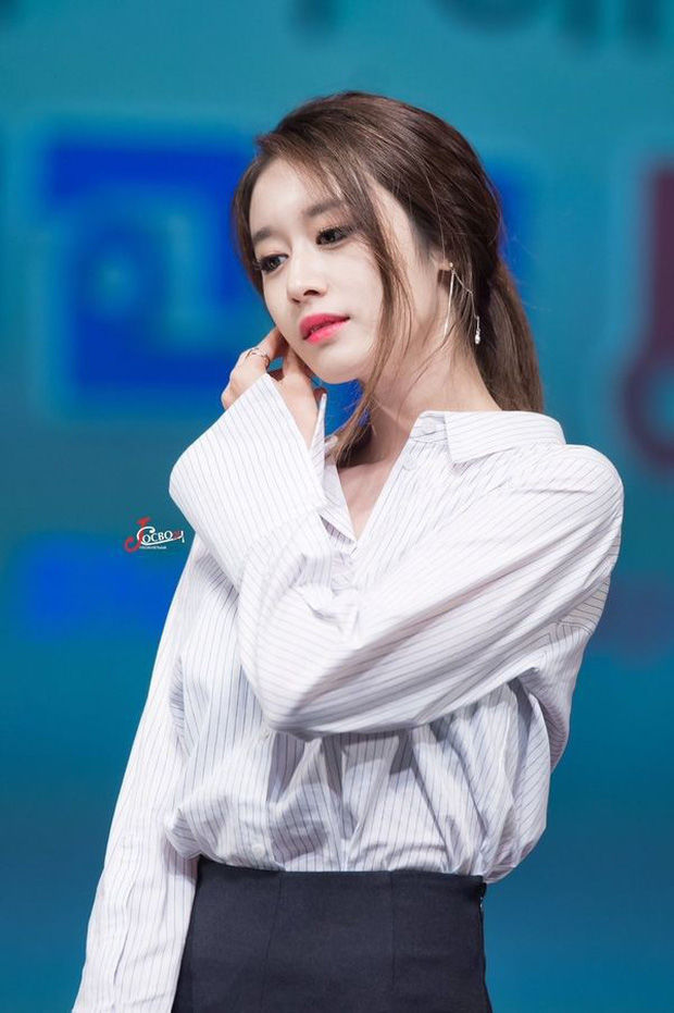 Không phải Lisa (BLACKPINK) hay Song Hye Kyo, IU mới là nữ thần Kbiz
