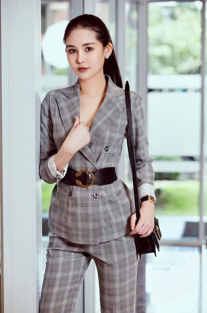 Các sao Việt nhận bằng thạc sĩ dù tuổi đời còn rất trẻ