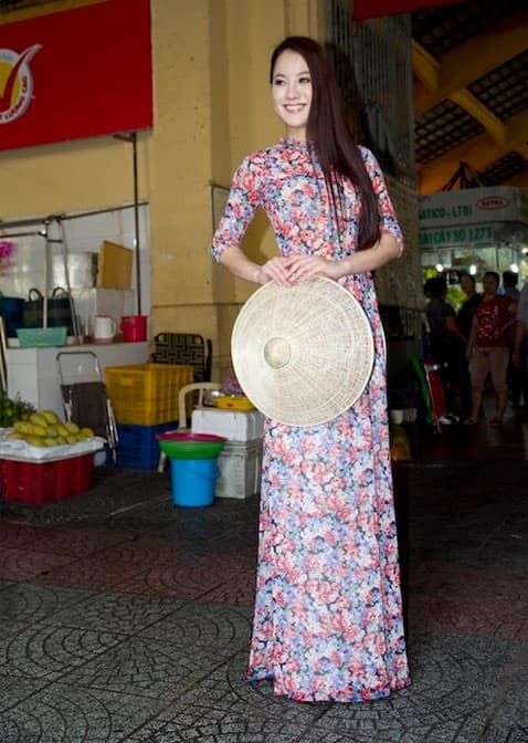 Loạt sao nữ quốc tế đọ dáng trong tà áo dài
