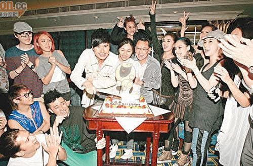 Lorraine - Người phụ nữ hơn 20 bên Cổ Cự Cơ không màng danh phận