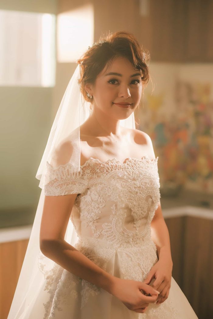 Mỹ nhân Bad Genius đẹp mong manh trong loạt ảnh hậu trường MV