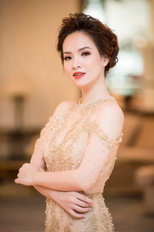 Mỹ nhân Việt qua một lần đò vẫn được chồng yêu chiều hết mực