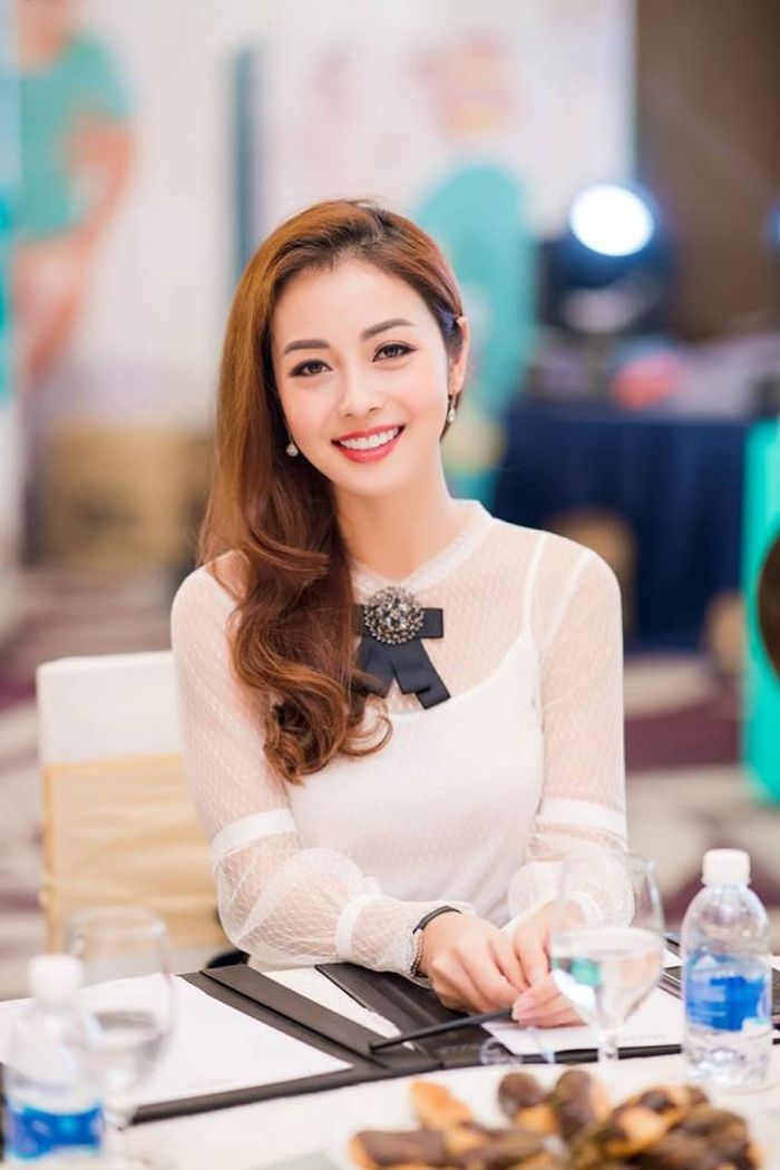 Mỹ nhân Việt qua một lần đò vẫn được chồng yêu chiều hết mực