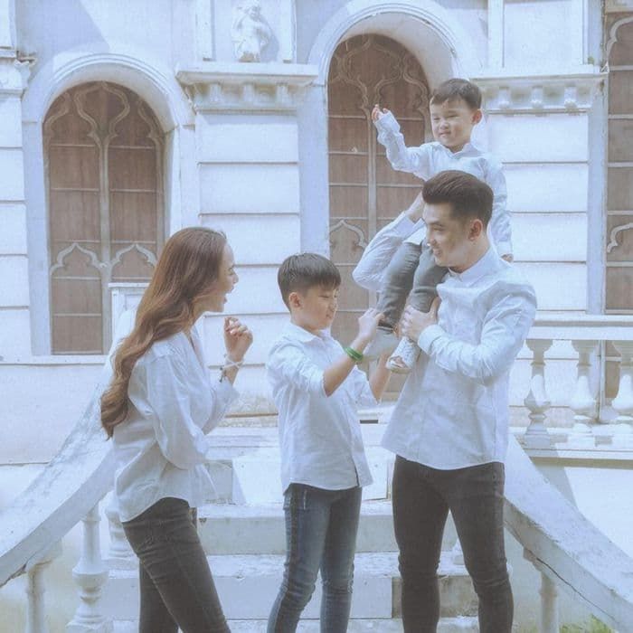 Mỹ nhân Việt qua một lần đò vẫn được chồng yêu chiều hết mực