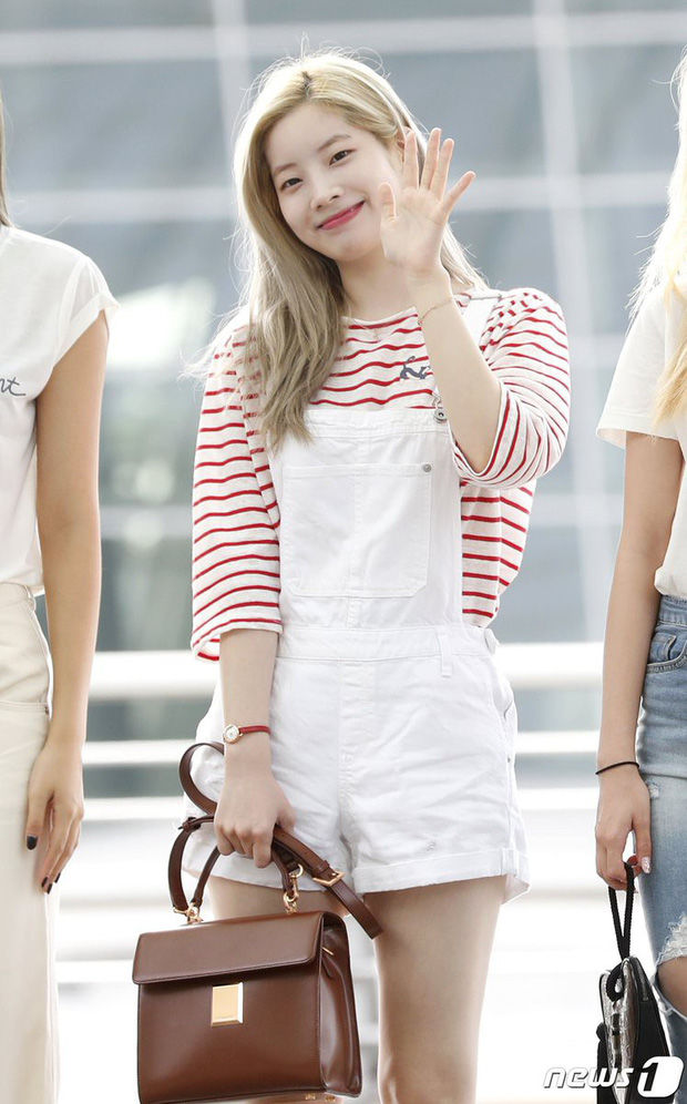 Ngắm cách mix đồ với áo phông của Jennie, Lisa để có cả núi gợi ý