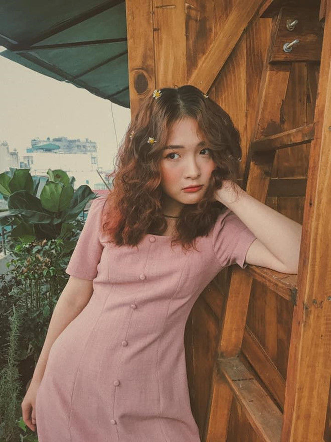 Ngắm nhan sắc Lê Na cô gái khoá môi với Ánh Dương là ai?