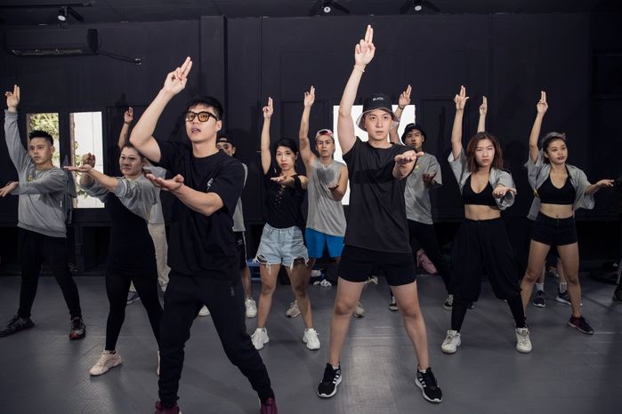 Ngô Kiến Huy bắt tay Lâm Vinh Hải chuẩn bị cho MV sắp ra mắt