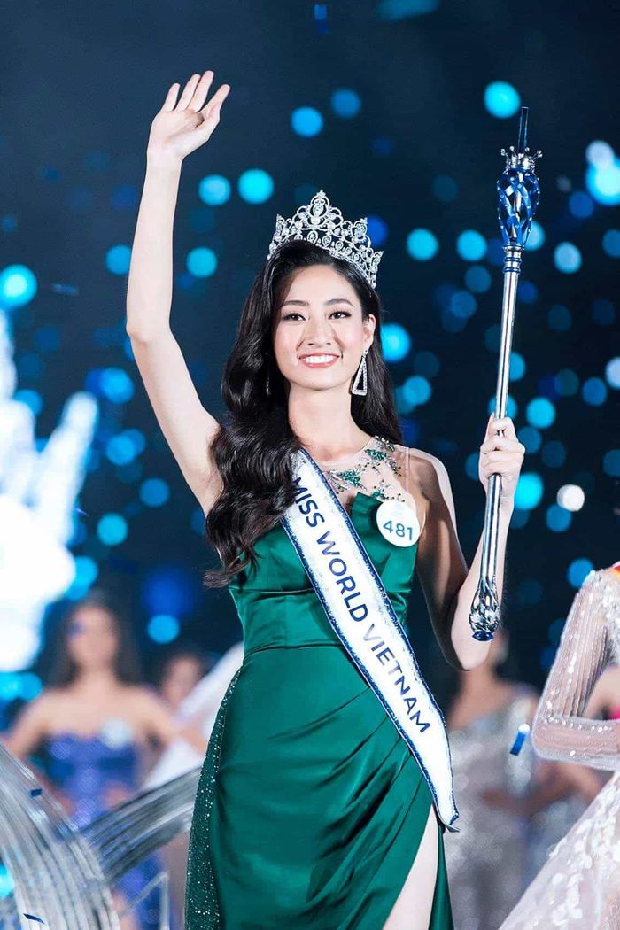 Ngô Kiến Huy vừa khoe body đã bị phũ, Hoàng Anh Vũ công khai bạn gái