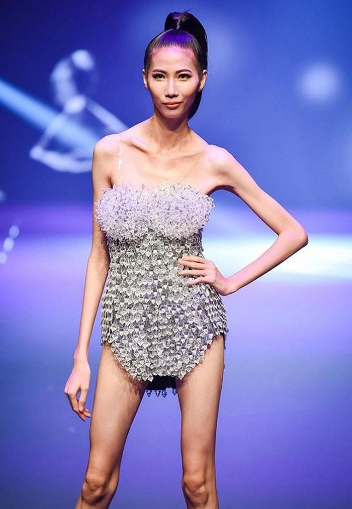 Người mẫu Việt Nam: Mình dây là bị chê héo mòn, có da có thịt lại đẹp