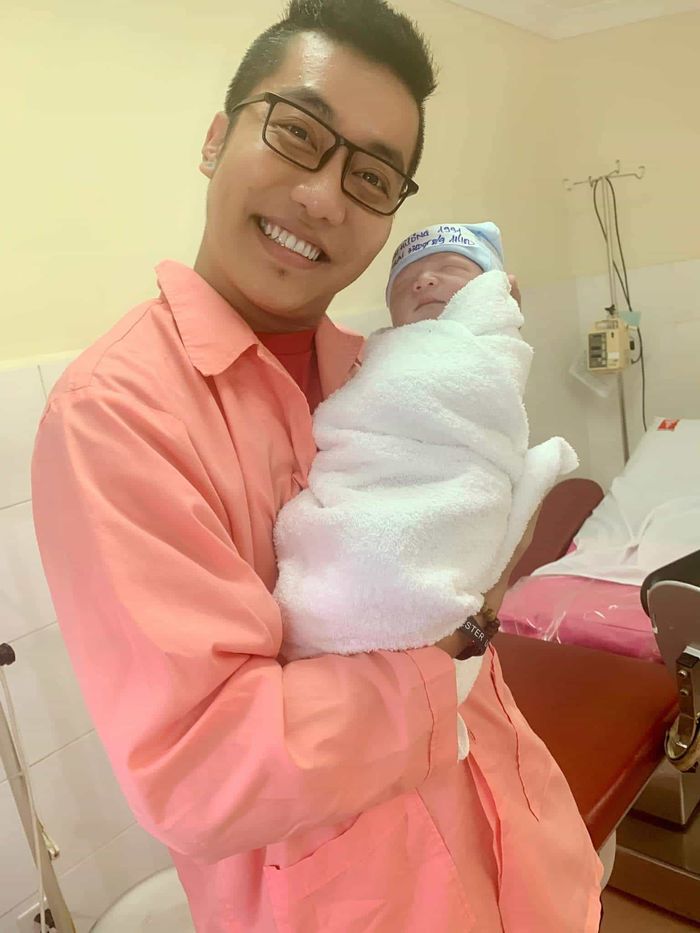 Nhã Phương tình cảm với chồng, Lan Ngọc đến hậu trường Chi Dân quay MV