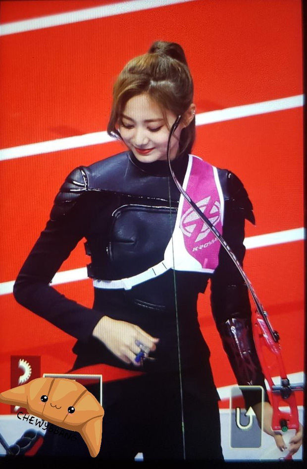 Nhan sắc của Tzuyu tại ISAC 2019: Xứng danh đẳng cấp nữ thần!