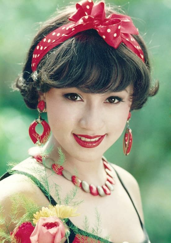 Nhan sắc đài các, trẻ mãi không già của những tượng đài điện ảnh Việt
