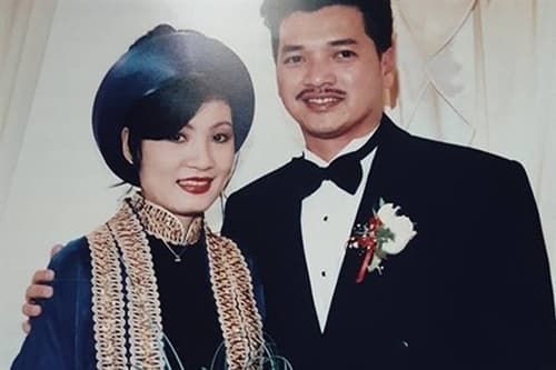 Nhan sắc Hồng Đào qua 30 năm đi diễn