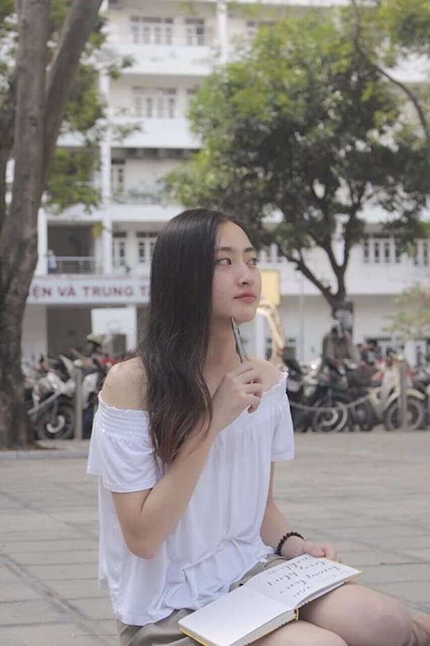 Nhan sắc ngày ấy - bây giờ của Hoa hậu Lương Thùy Linh