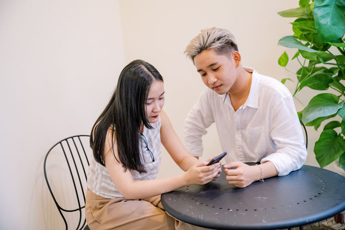 Những cách hay ho giúp tiếp cận anh chàng mà bạn thích