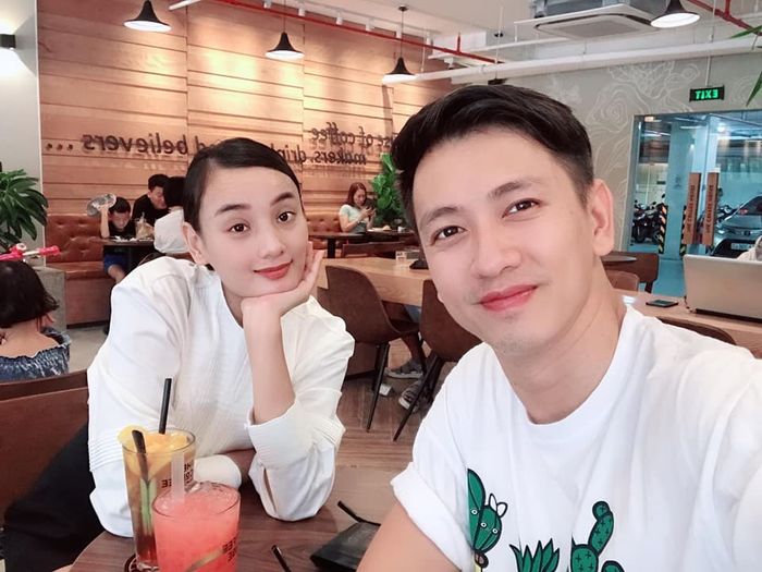 Những cặp đôi sao đũa lệch về nhan sắc nhưng kết hônô cùng viên mãn