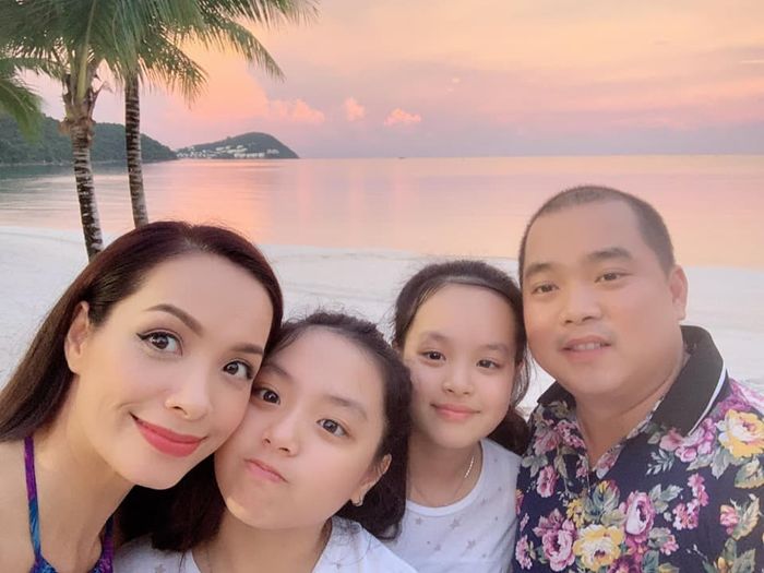 Những cặp đôi sao đũa lệch về nhan sắc nhưng kết hônô cùng viên mãn