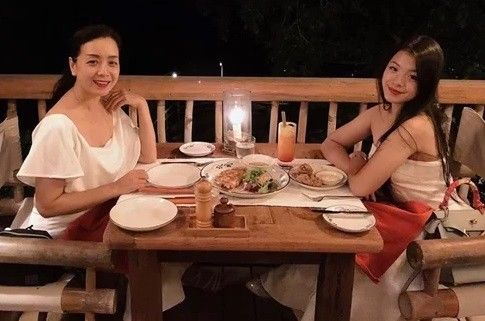 Những cô con gái “vàng mười” của sao Việt: Nhìn ái nữ nhà Chí Trung cứ
