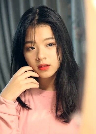Những cô con gái “vàng mười” của sao Việt: Nhìn ái nữ nhà Chí Trung cứ