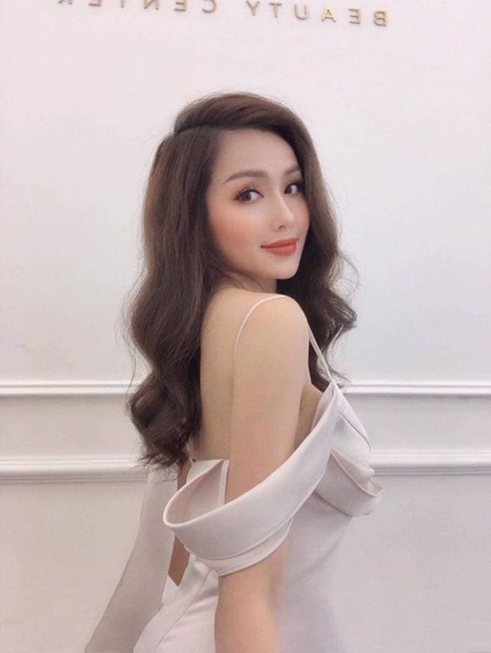 Những hot mom mắn đẻ vẫn xinh đẹp khó cưỡng