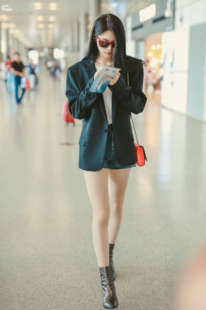 Những mỹ nhân sở hữu đôi chân dài cực phẩm của làng giải trí Hoa ngữ