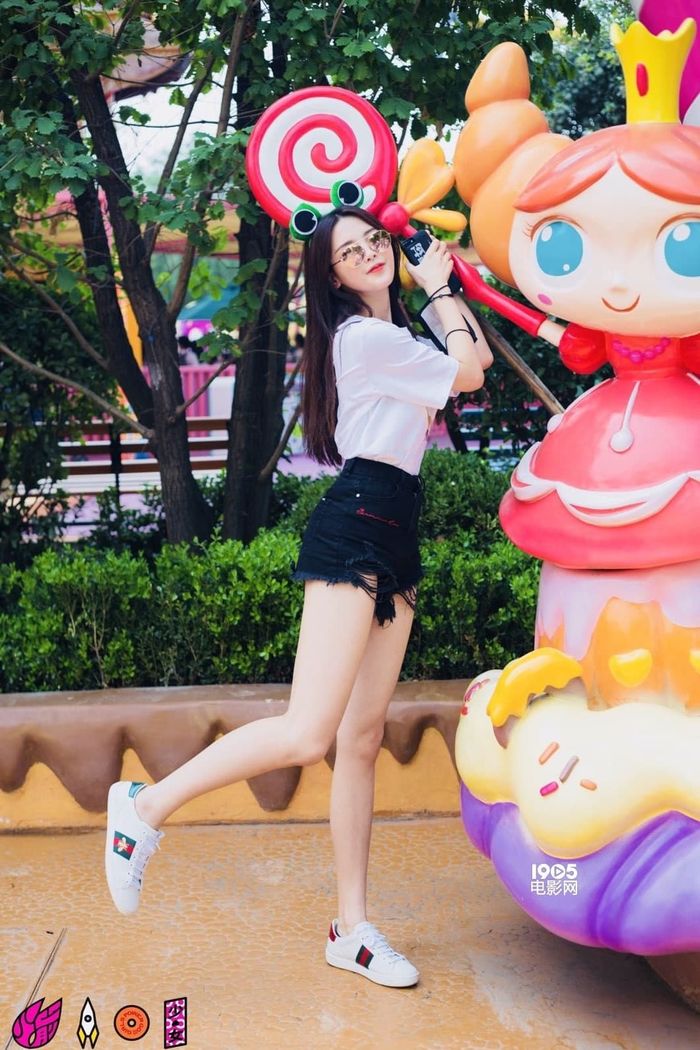 Những mỹ nhân sở hữu đôi chân dài cực phẩm của làng giải trí Hoa ngữ