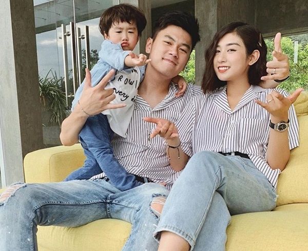 Những ông bố bà mẹ vàng trong làng “dìm” con nổi tiếng trên MXH