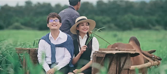 Những tình bạn “hiếm có khó tìm” của Vbiz: Cặp đôi Hồng Vân - Hồng Đào