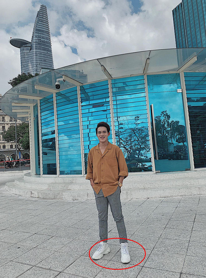 Quang Anh “Về nhà đi con” gia nhập hội giày độn showbiz Việt