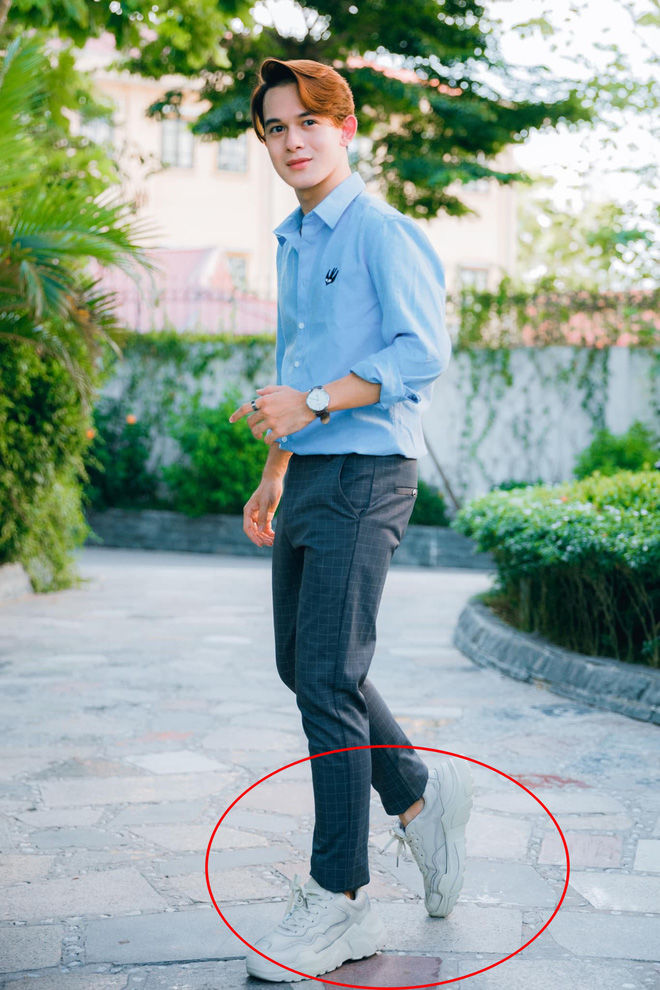 Quang Anh “Về nhà đi con” gia nhập hội giày độn showbiz Việt
