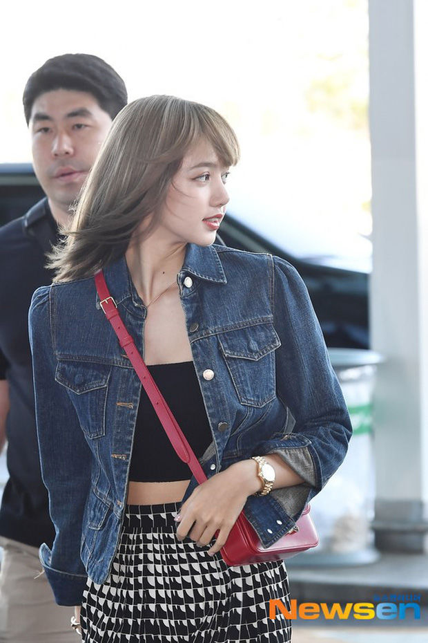 Nữ thần Lisa liệu có qua mặt được đàn chị Taeyeon trong màn đọ sắc?