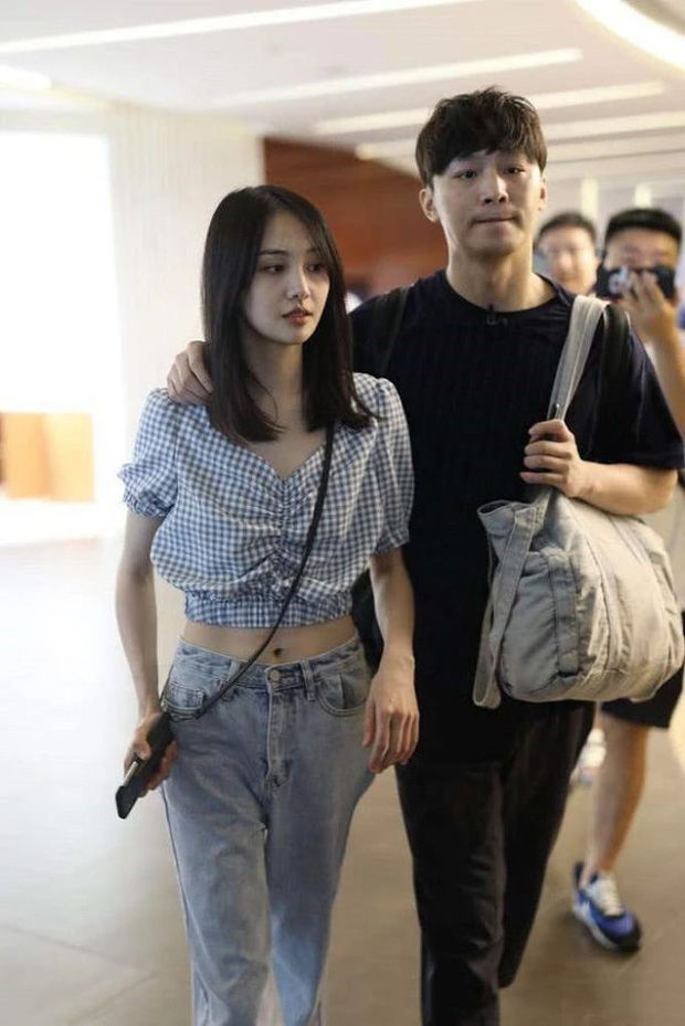 “Nữ thần thanh xuân” Trịnh Sảng gây bất ngờ với “gia tài” 5 đôi giày,
