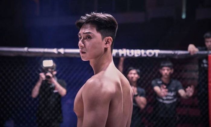 Phó chủ tịch Park Seo Joon để kiểu tóc ngố tàu vẫn đẹp lấn át dàn na