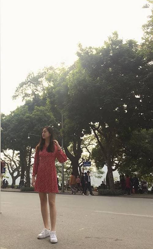 Phong cách thời trang giản dị của Tân Hoa hậu Lương Thùy Linh