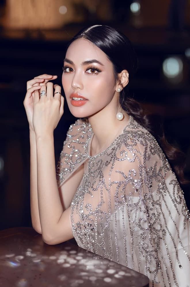 Phương Mai múa cột, Diệp Lâm Anh vẫn sành điệu dù bụng vượt mặt