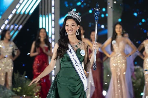 Profile khủng của Tân Hoa hậu Thế giới Việt Nam 2019